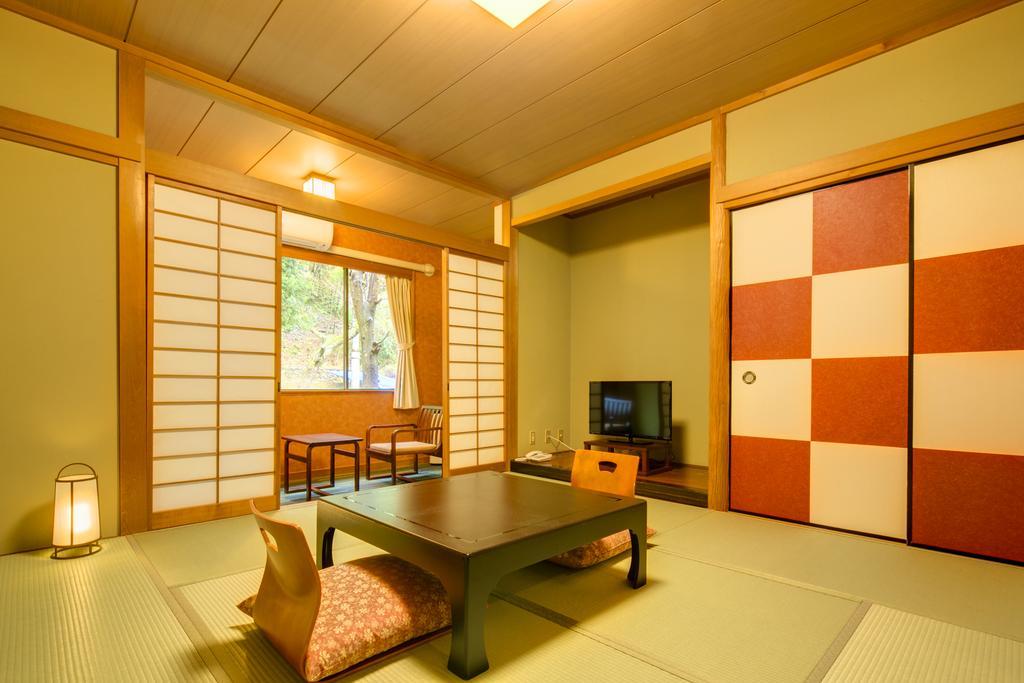 Forest Resort Yumoto Komachikan Yugawara Exterior foto